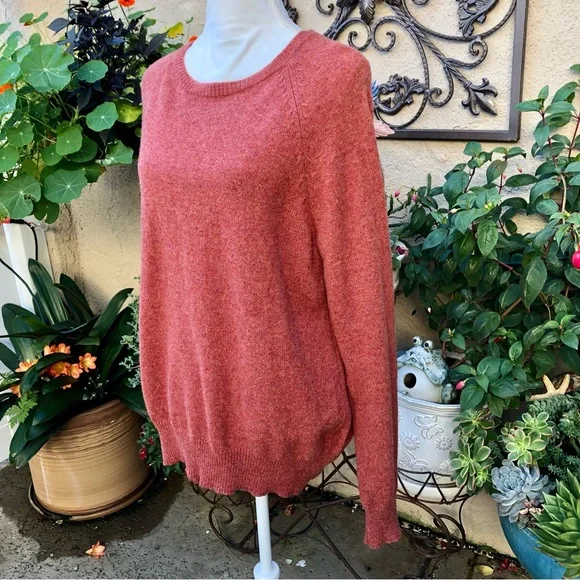 J. Crew 100% Lambswool Crew Neck Sweater - Picture 3 of 11